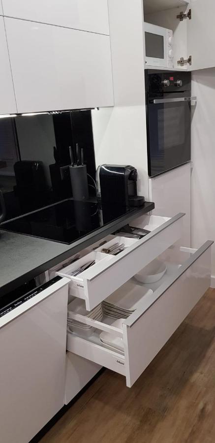 Apartament Premium Czestochowa Bagian luar foto