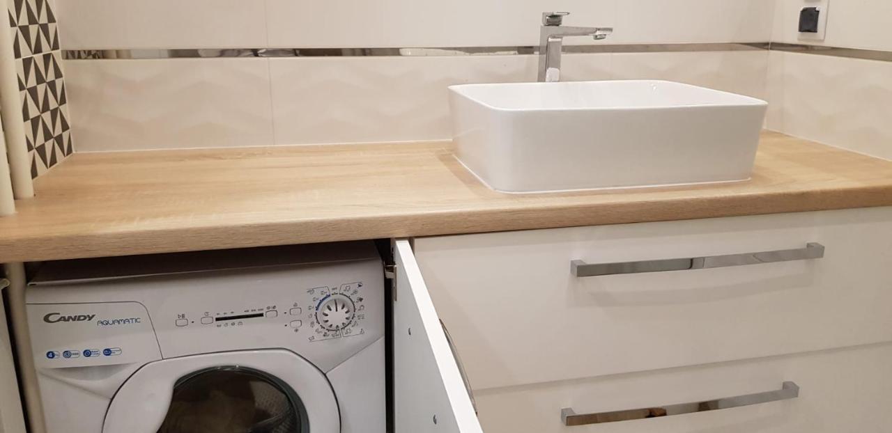 Apartament Premium Czestochowa Bagian luar foto