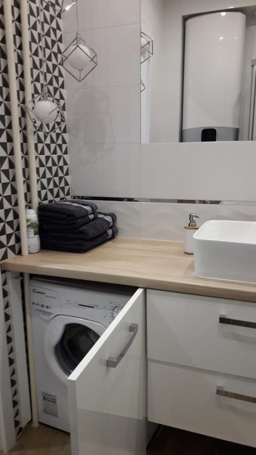 Apartament Premium Czestochowa Bagian luar foto